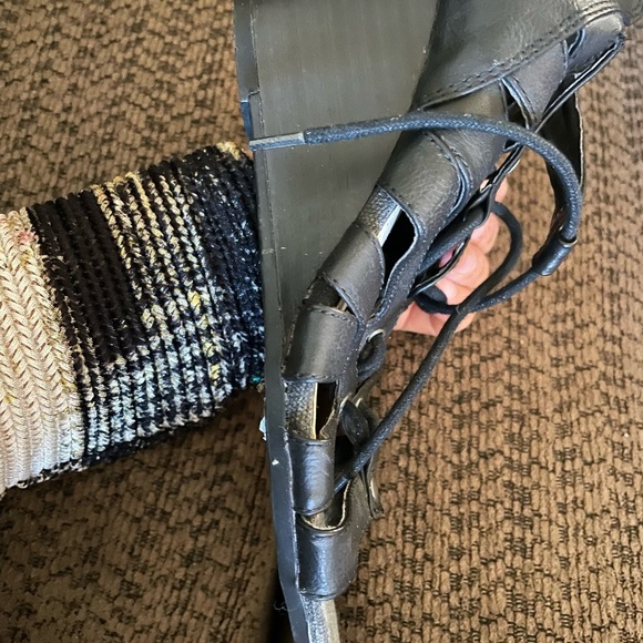 K STUDIO WOMENS SIZE 6 BLACK HIGH WEDGE SANDALD - Picture 4 of 9